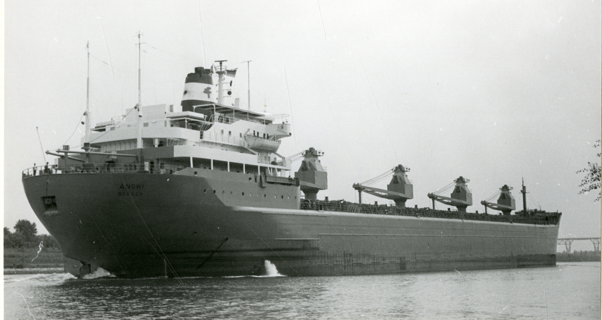 M/S Andwi (b.1969, Haugesund mek. Verksted A/S, Haugesund). Rederi