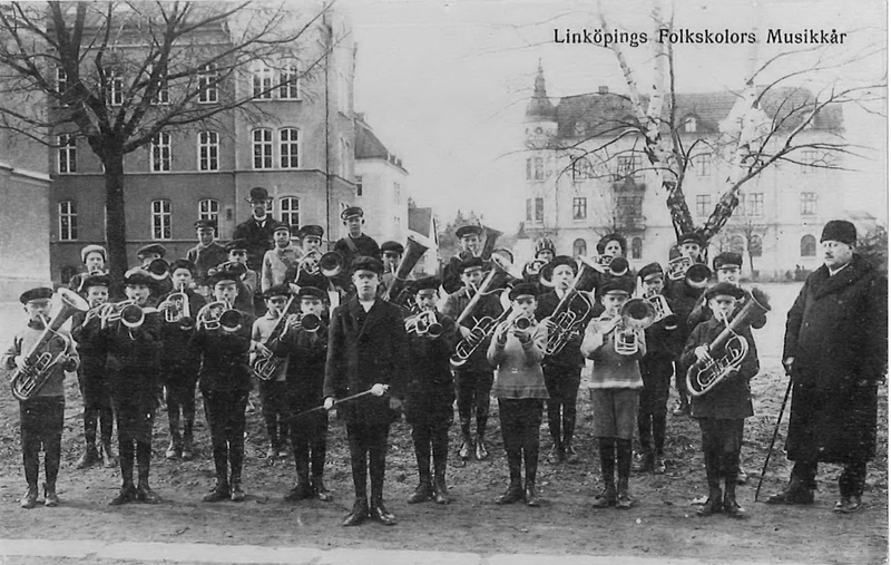 Linköpings folkskolors musikkår, vykort skickat 1919