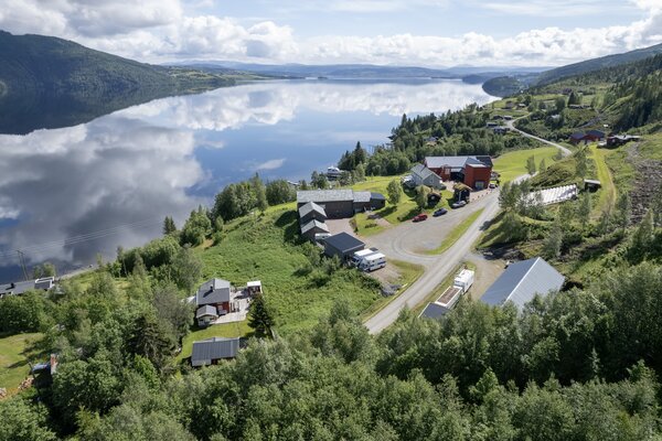 Museet ligger flott til ved Selbusjøen.