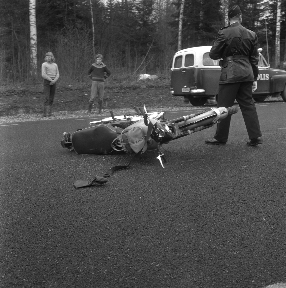 Olycka i Myrö. 4 maj 1959. - Örebro läns museum / DigitaltMuseum