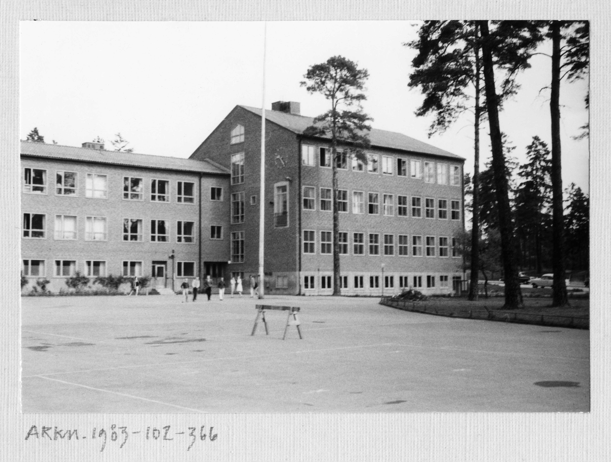 Ulvsunda folkskola Exteriör - ArkDes / DigitaltMuseum