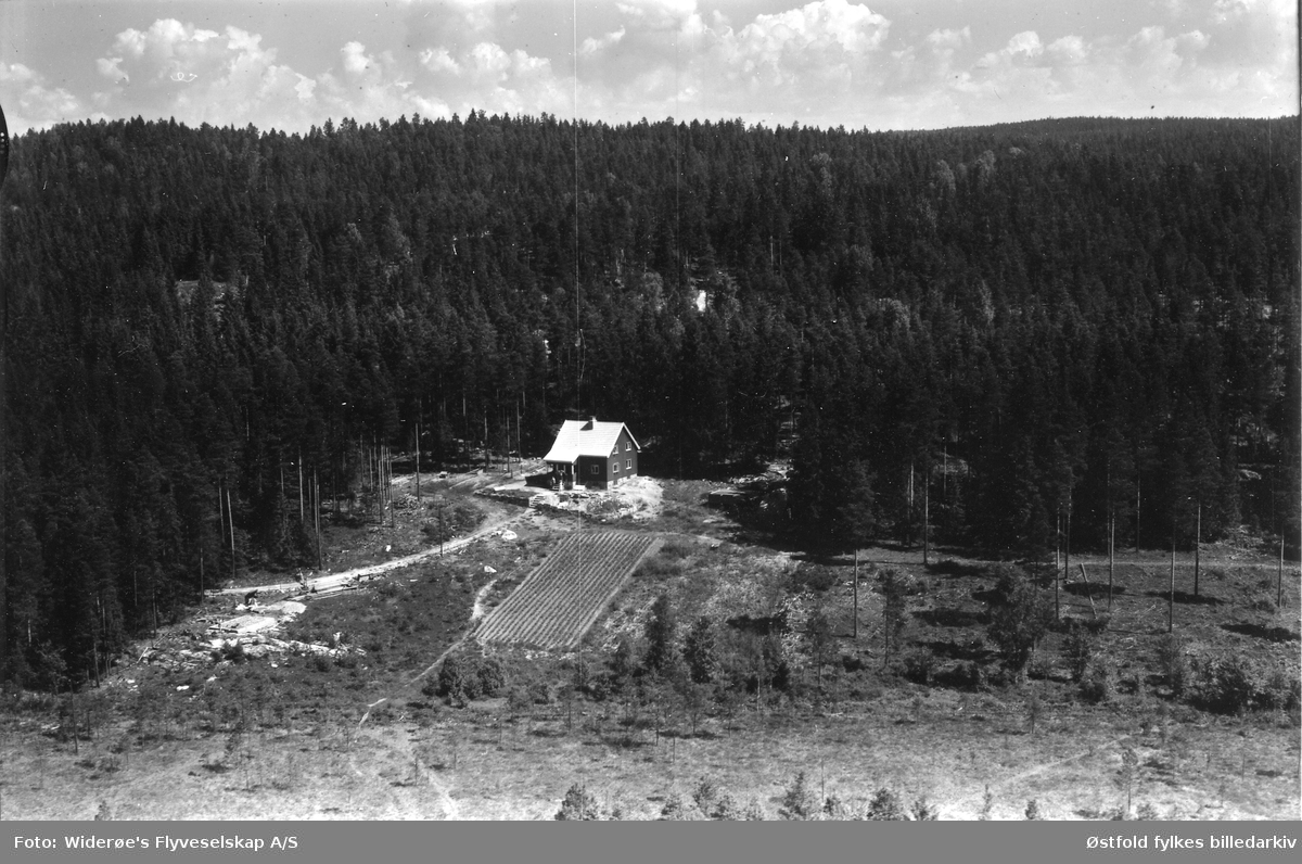 Fjellbu 74/25. Flyfoto fra Rømskog. - Østfold fylkes billedarkiv ...