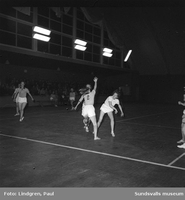 Final i Handboll, damer. Blixten. Bordtennis turnering. Tennishallen ...